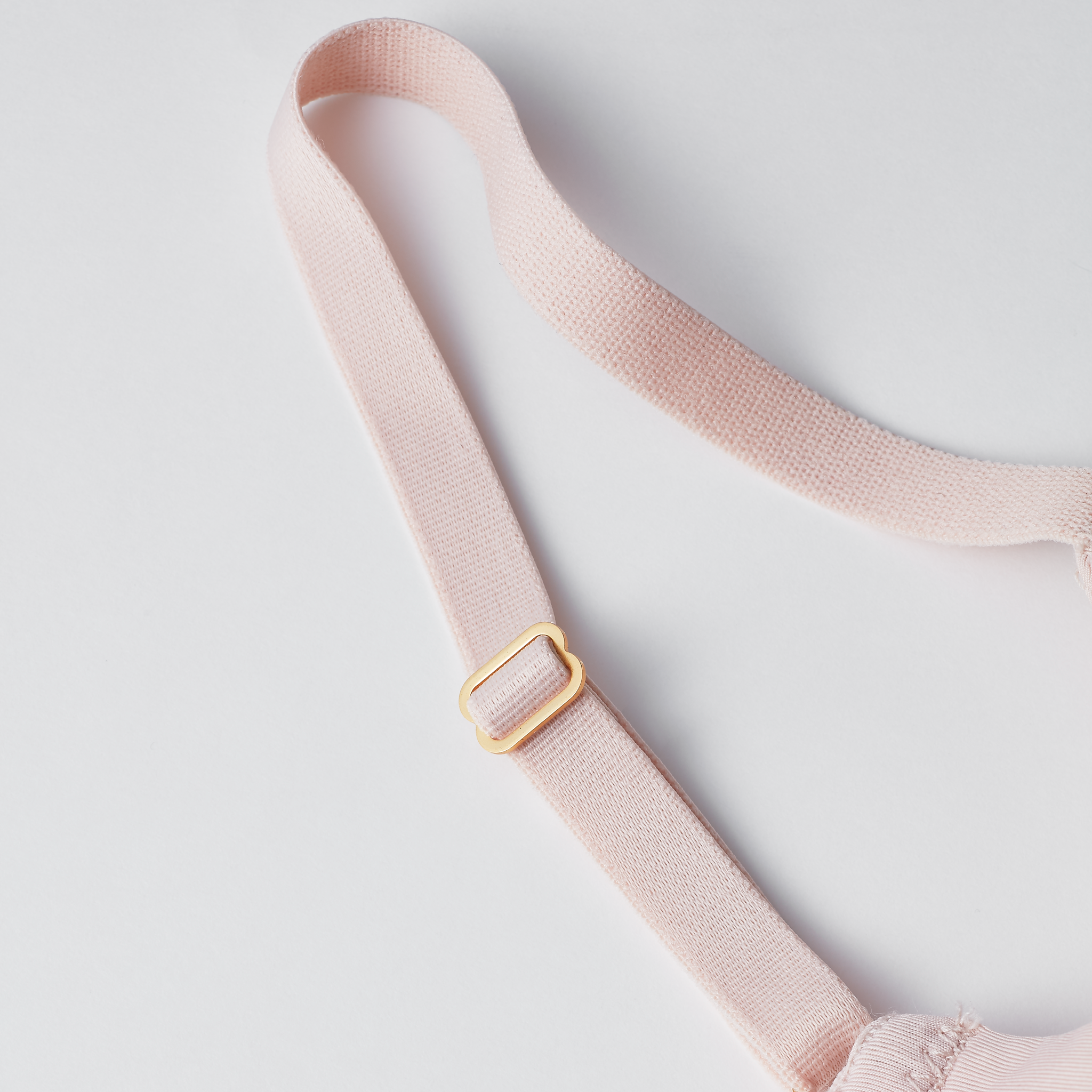 エスバイ　カービングラインブラキャミソール Curving Line Bra Camisole – ESS by