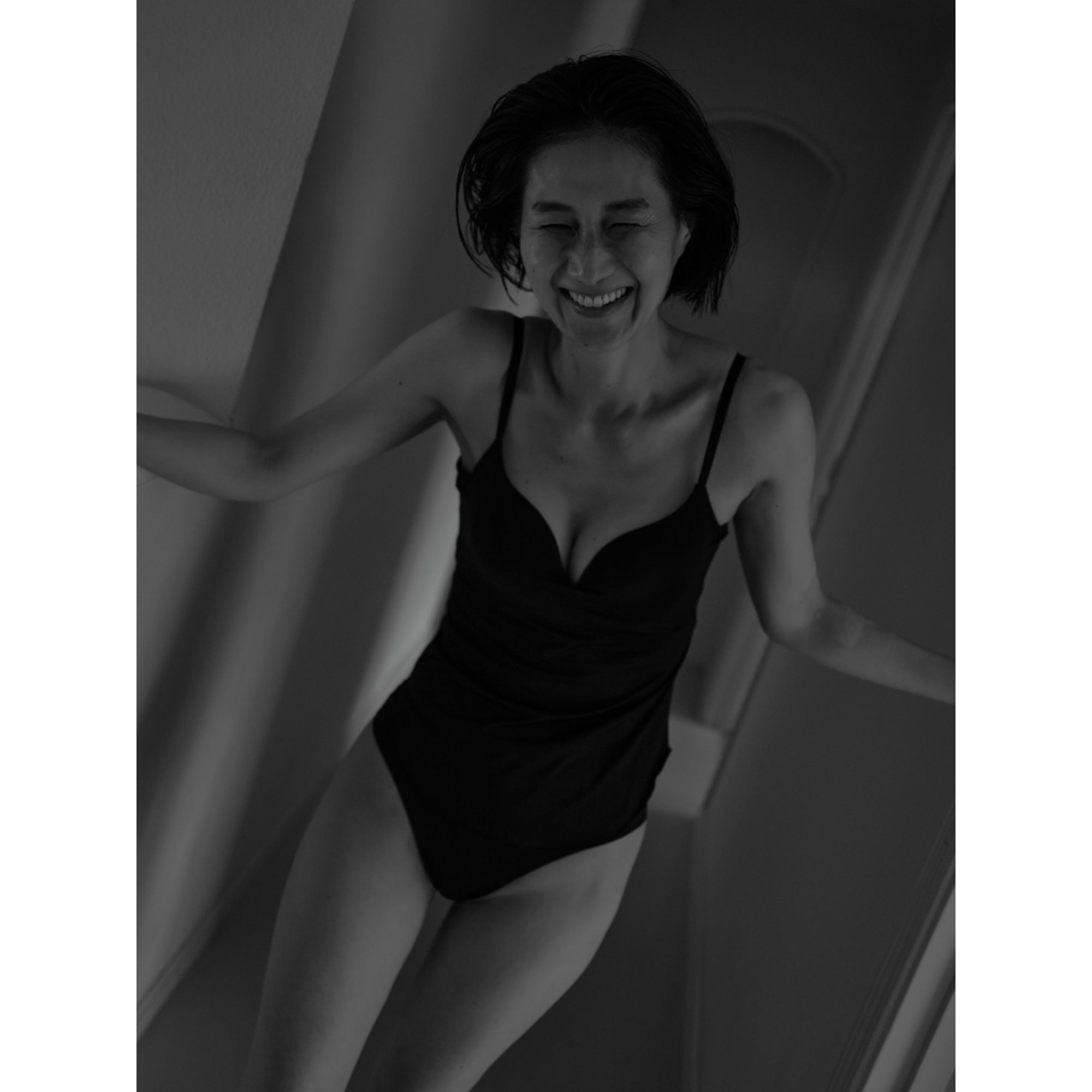 Essby Curving Line Bra Camisole ブラック Curving Line Bra Camisole – ESS by
